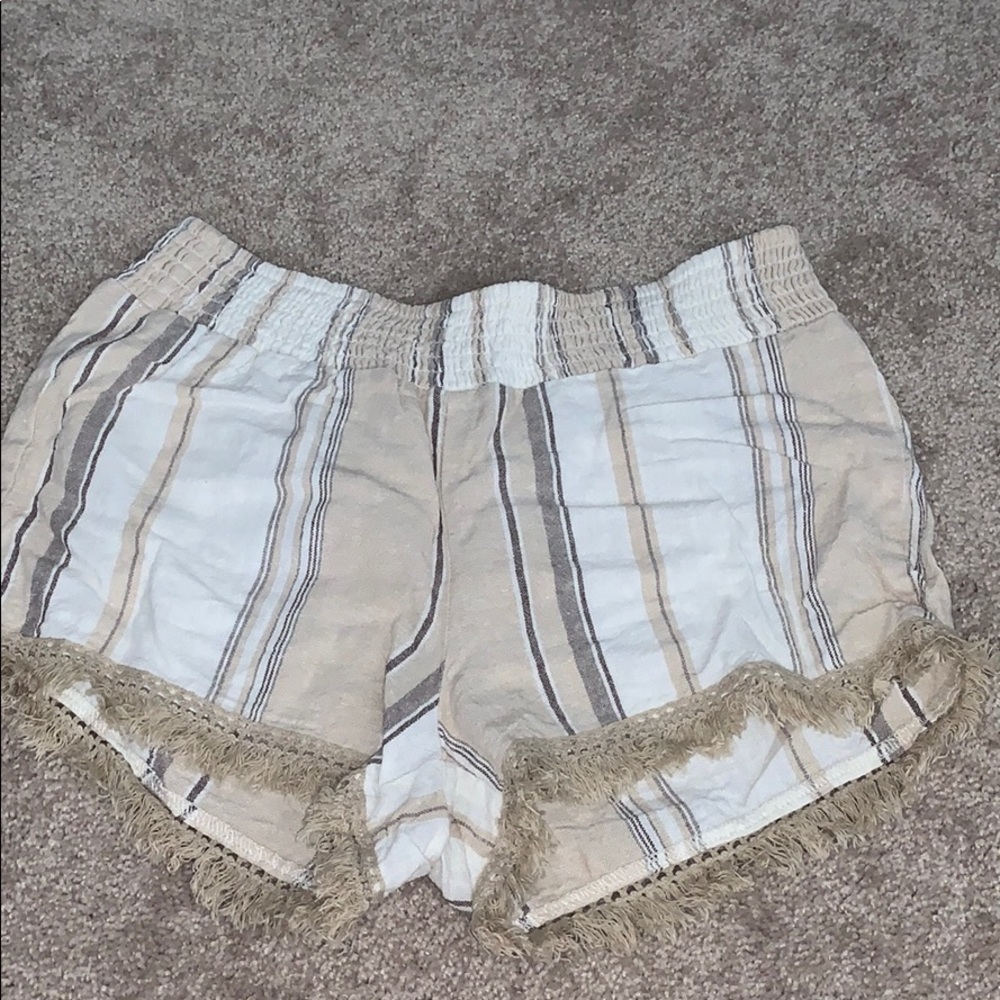 striped loose shorts